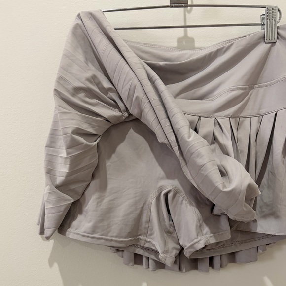 Gold hinge skort - Picture 4 of 4